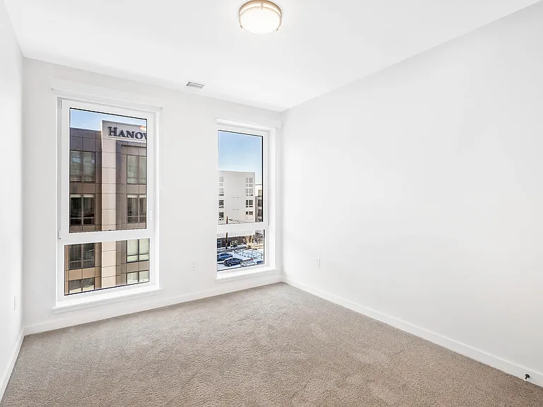 Oso Apartments — Photo 175