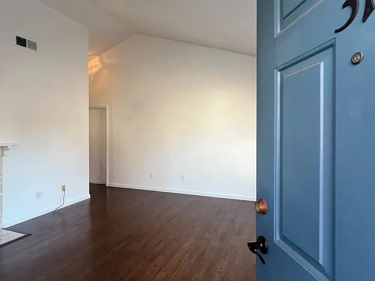31 Golden Gate Cir — Photo 3