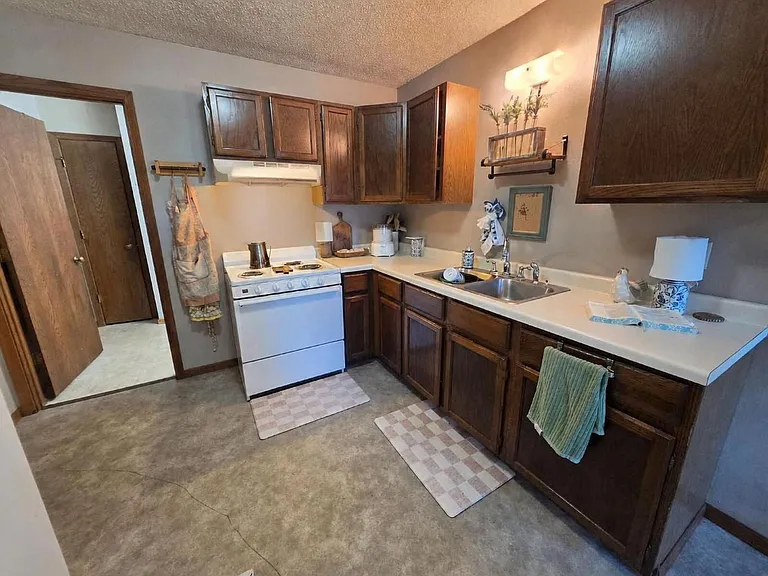 2338 Dorret Rd #D — Photo 8