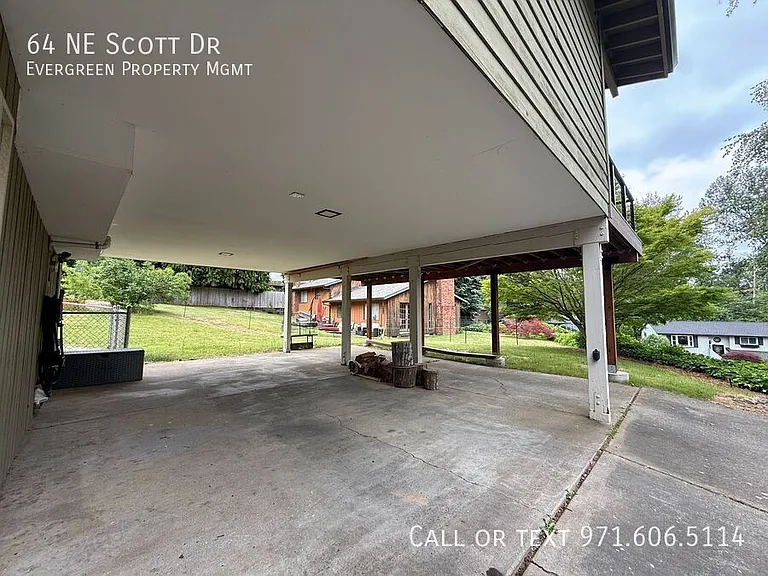 64 NE Scott Dr — Photo 50