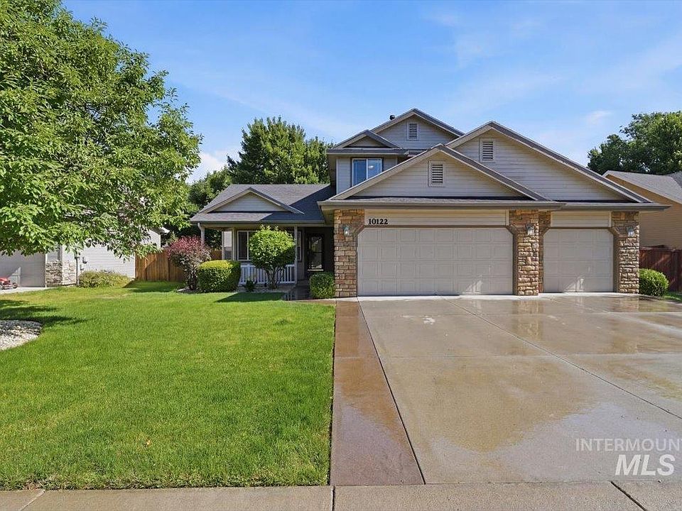 1st image of 10122 W Aguila Ct