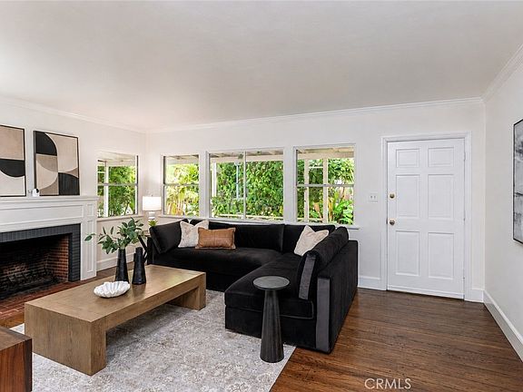 5th image of 322 S Orchard Dr