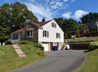 64 N Park St, Ellington, CT 06029