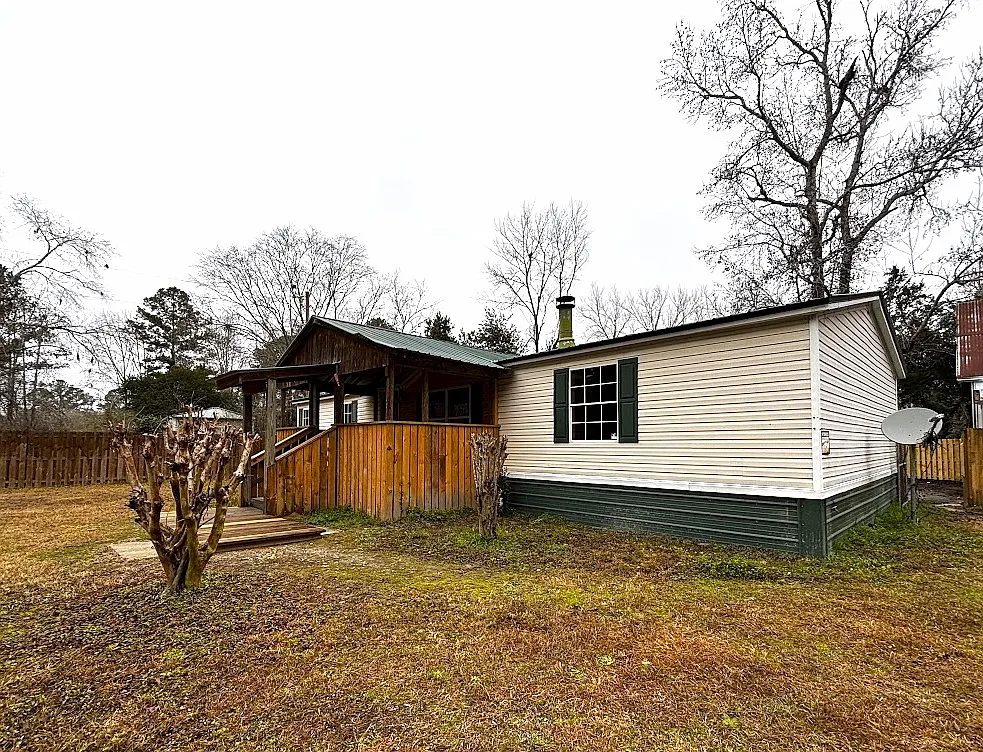 3 bed, 1850 sqft, $1,850 — Photo 2