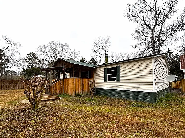 3168 Eldora Rd — Photo 2