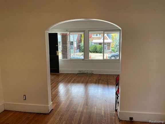 2nd image of 16846 Santa Rosa Dr