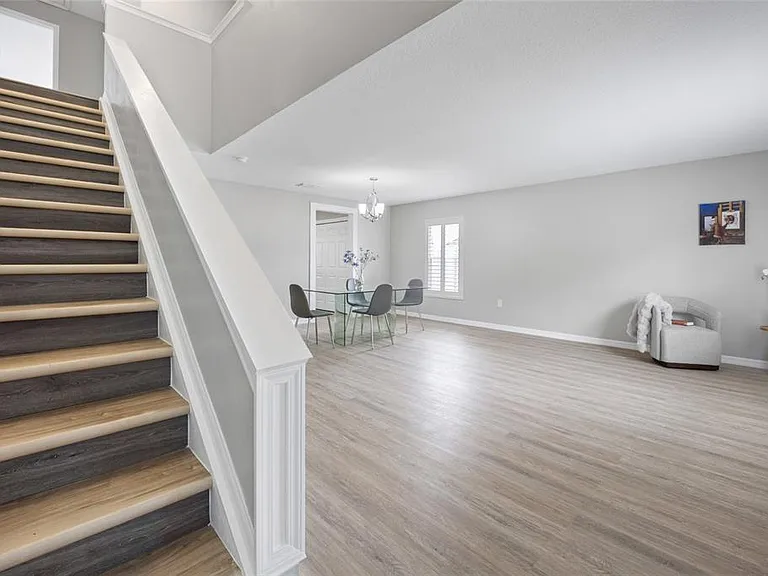 4510 SE 32nd Pl — Photo 3