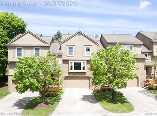 4184 Colorado Ln #1, West Bloomfield, MI 48322