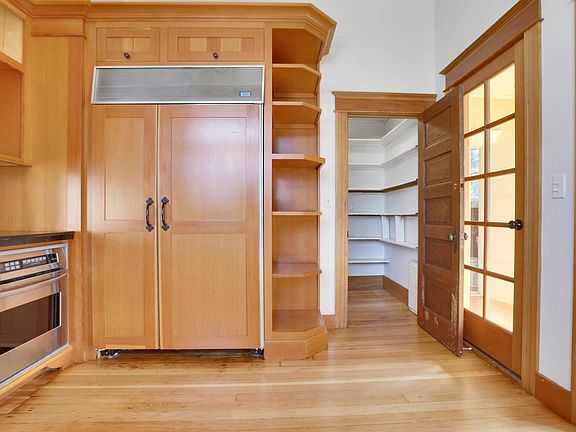 48" Subzero fridge/freezer with large 6' deep pantry