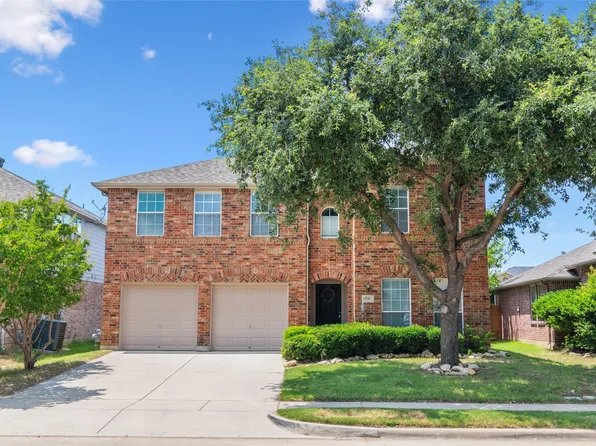 9245 Conestoga Dr, Fort Worth, TX 76131