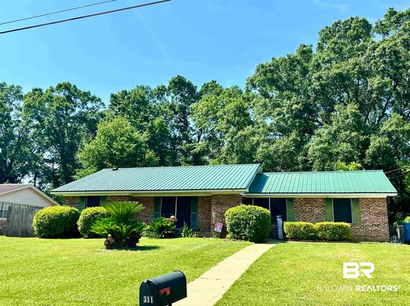 311 N Pine St, Brewton, AL 36426