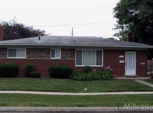 28254 Besmore Dr, Warren, MI 48093