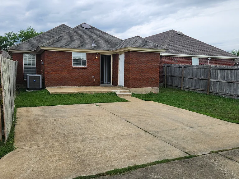 1229 Westfield Ln — Photo 28