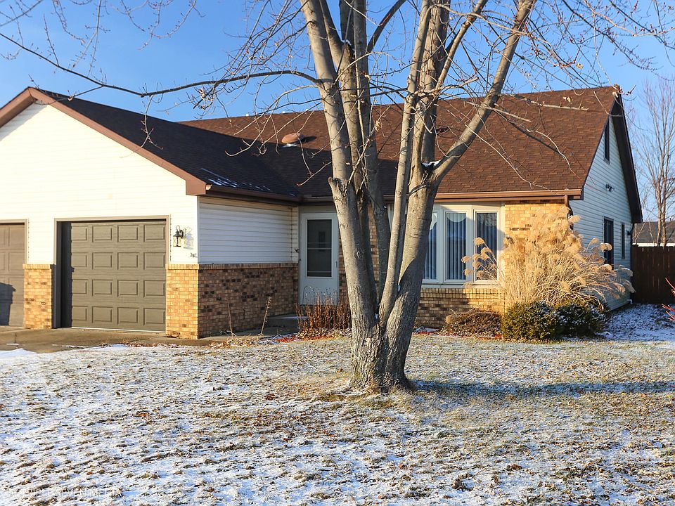 1st image of 670 W Daisy Pl
