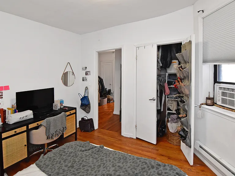 104 E 4th St #EW — Photo 7