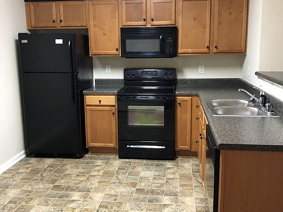 3rd image of 2730 Fitzgerald Industrial Dr APT B3