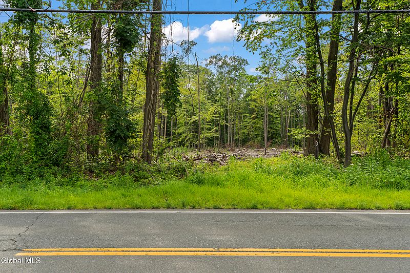 3rd image of 228 Woodin Road