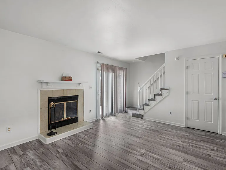 1365 Longlac Rd — Photo 7