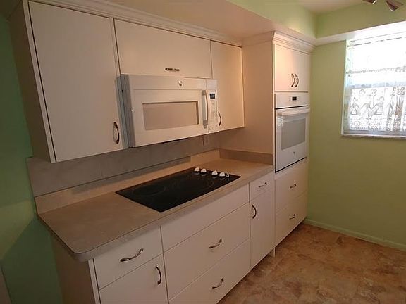3rd image of 2136 Shannon Dr