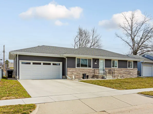 1646 Mayfair Ave, Fremont, NE 68025