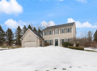 260 Still Meadow Dr, Macedon, NY 14502