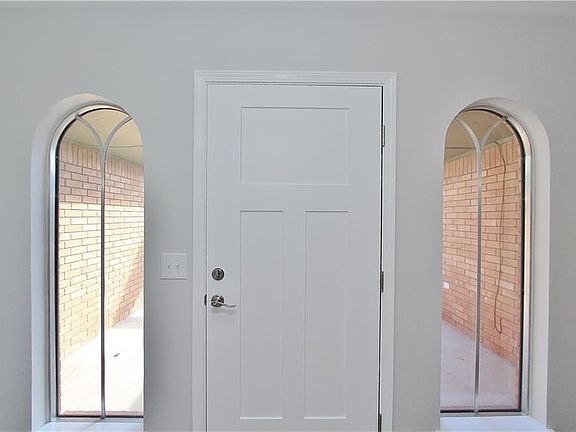 2nd image of 2015 W Rose Oak Dr