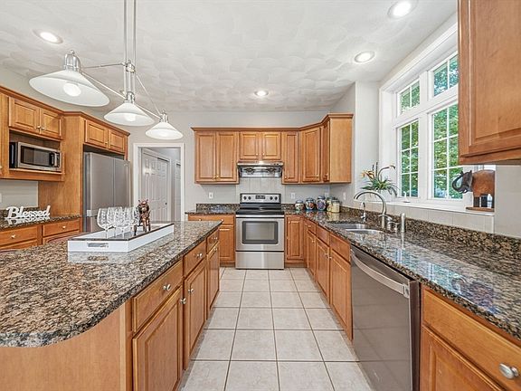 5th image of 4 Juneberry Ln