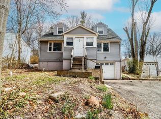 134 Wood Ave, Iselin, NJ 08830