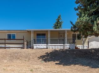 1195 Arabian Dr, Tehachapi, CA 93561