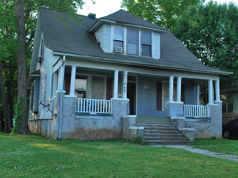 2nd image of 3043 E 5th Ave