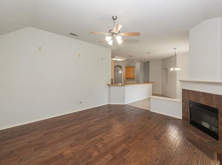 5556 Sky Ridge Dr — Photo 9