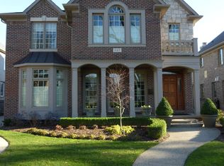 327 Ferndale Ave, Rochester, MI 48307