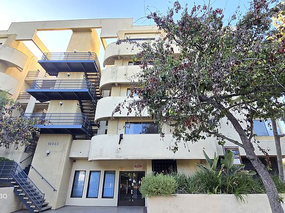 4th image of 3395 S Vinton Ave #309