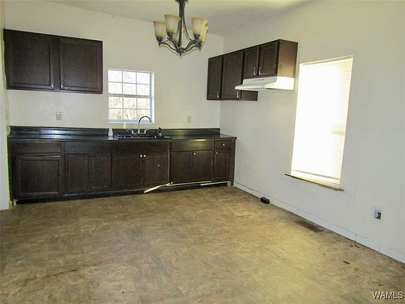 3rd image of 205 S Ash Ave