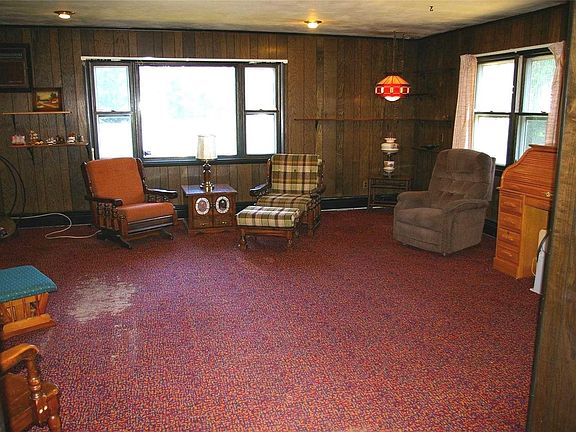 4th image of 3827 Hollis Ln