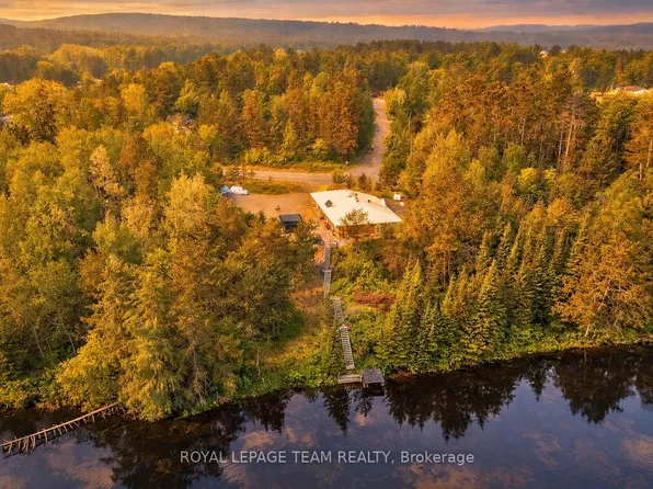 188 Paugh Lake Rd, Madawaska Valley, ON K0J 1B0