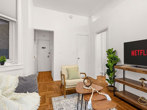 4th image of 158 1st Ave APT 7A