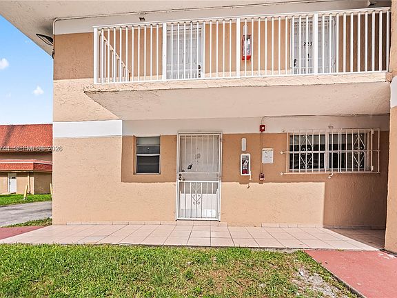 4th image of 260 NW 107th Ave APT 110