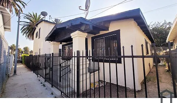 3815 S Saint Andrews Pl — Photo 9
