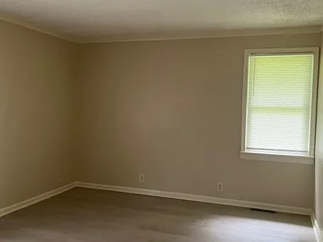 2226 Finchley Dr — Photo 6