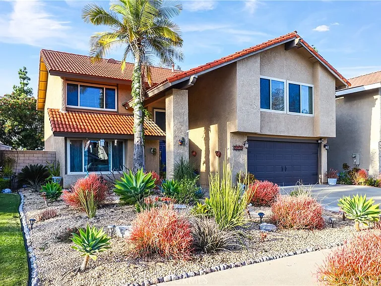 25235 Cinnamon Rd — Photo 1