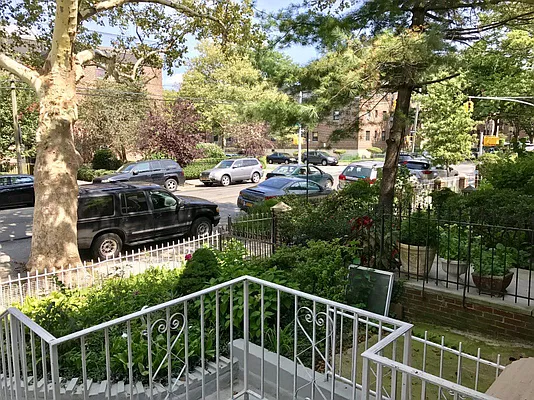Rented by Bohemia Realty Group | media 7