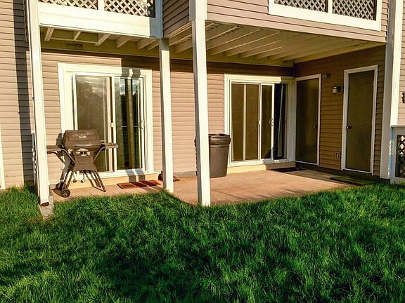 5th image of 4050 Grays Pointe Ct APT 4050A