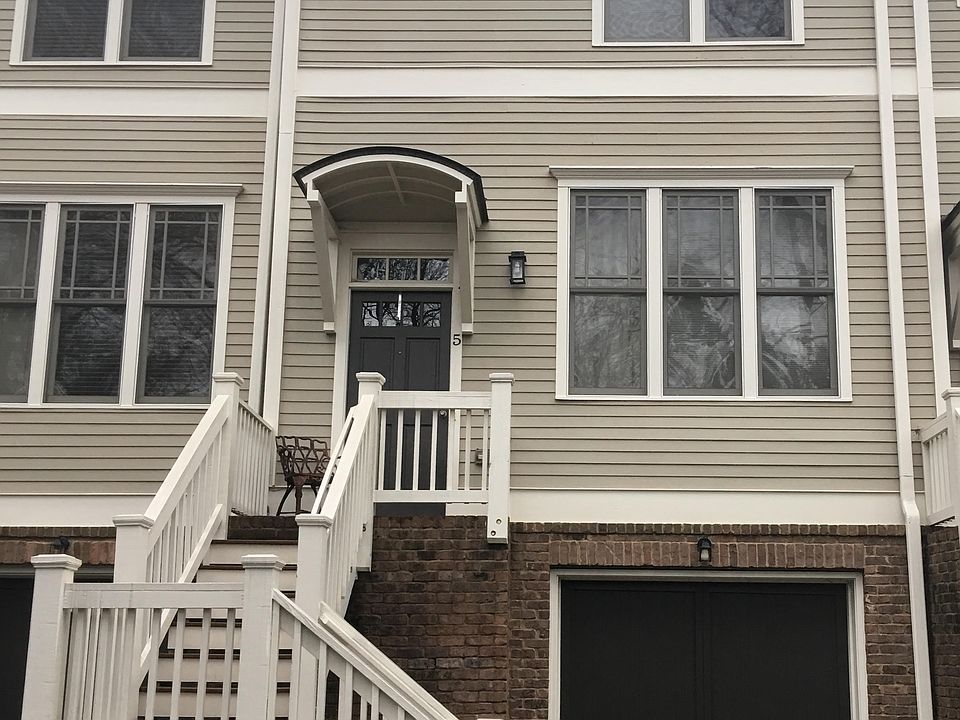 Front View - 3 Stories