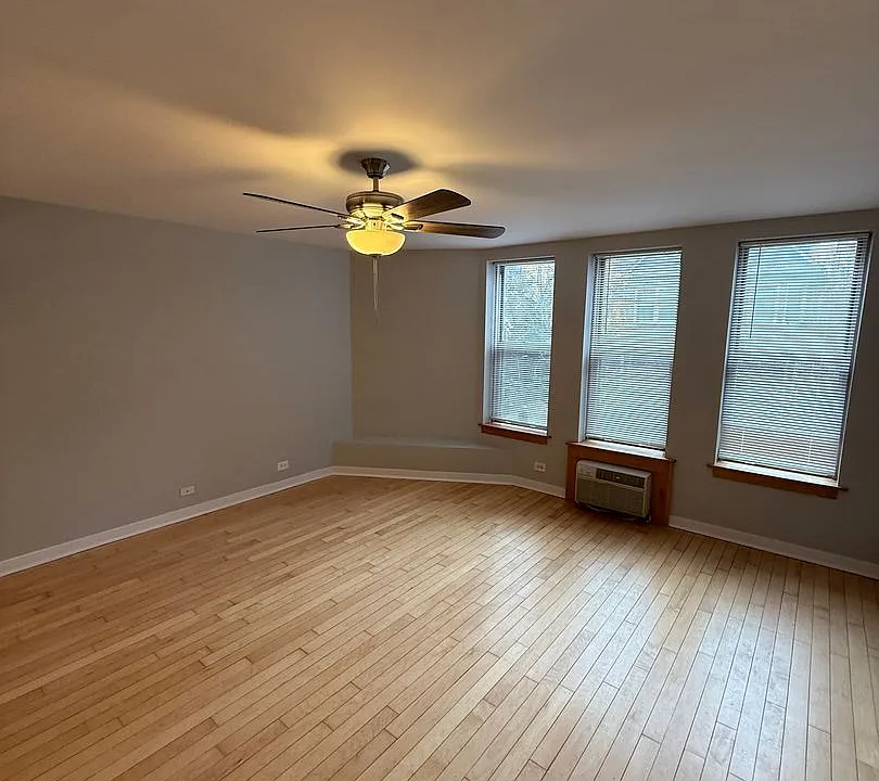724 W Gordon Ter