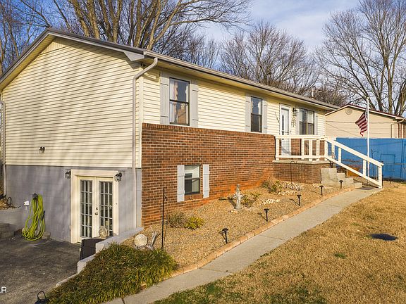 4th image of 1144 Cherry Blossom Ln
