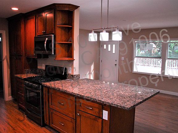 5th image of 1106 S 10th Ave