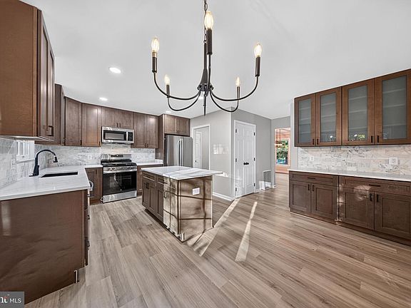 5th image of 1101 Sugar Maple Ln