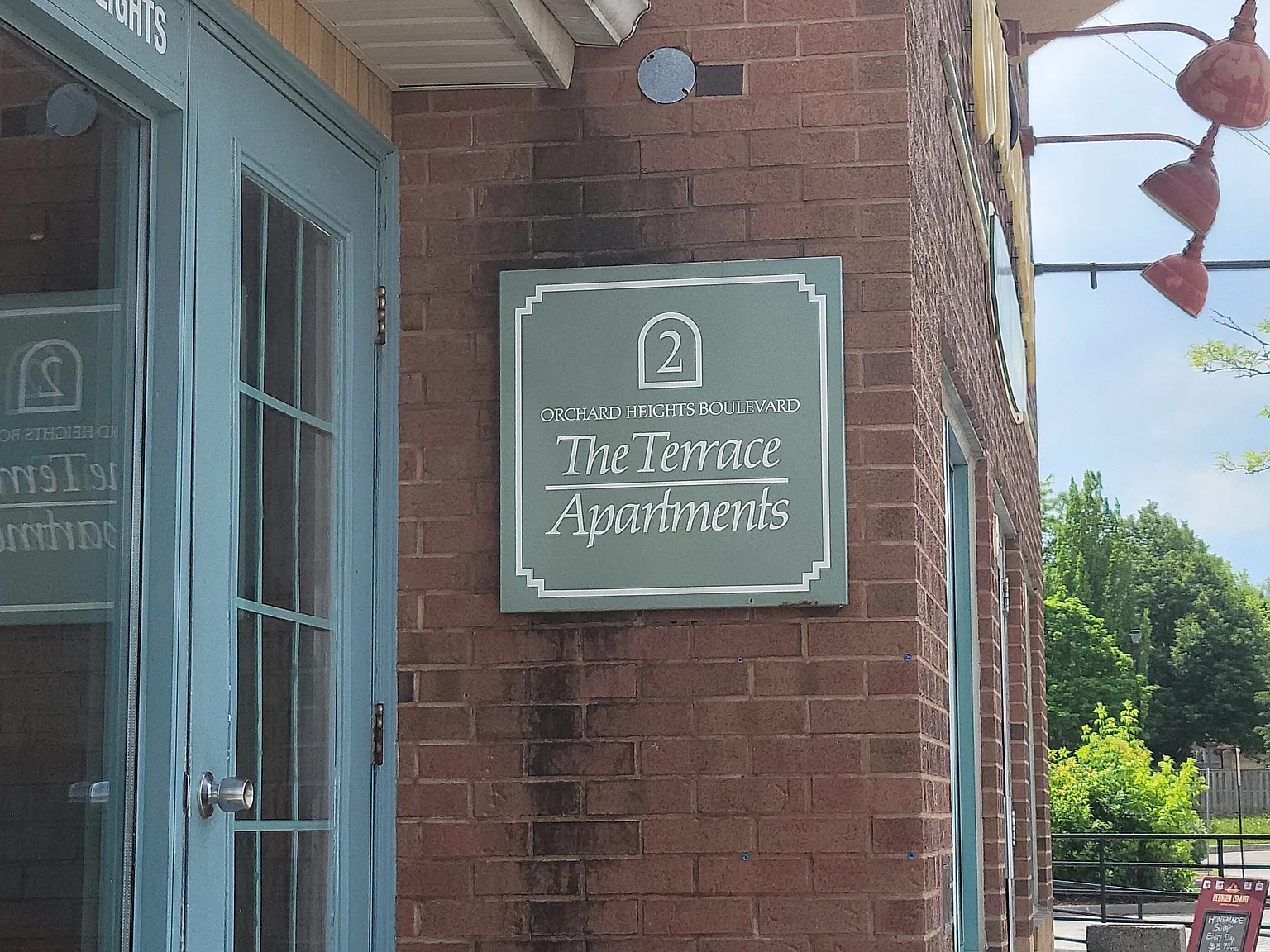 2 bed, $2,245 — Photo 4