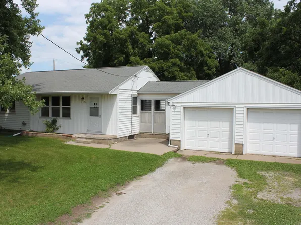 1150 W Donald St, Waterloo, IA 50703